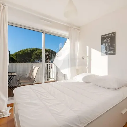 Rent this 2 bed apartment on Le Grau-du-Roi in Avenue des Arènes, 30240 Le Grau-du-Roi