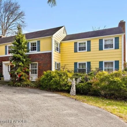 Buy this 4 bed house on Rumson Road in Rumson, Monmouth County