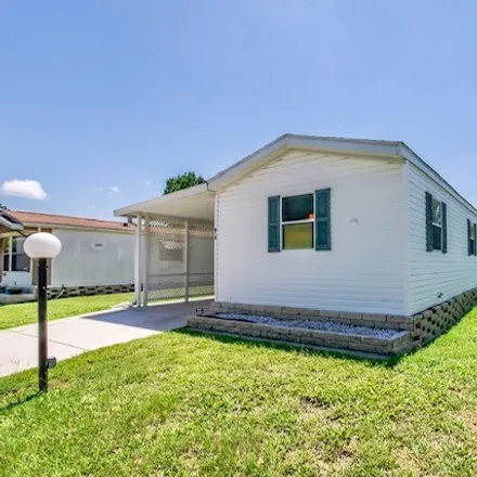 Buy this 2 bed house on 147 Southwest 27th Avenue in Ocala, FL 34471