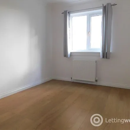 Rent this 3 bed apartment on Livingstone Place in London, E14 3DY
