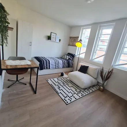 Rent this 1 bed apartment on Groeneweg 56 in 3531 VG Utrecht, Netherlands