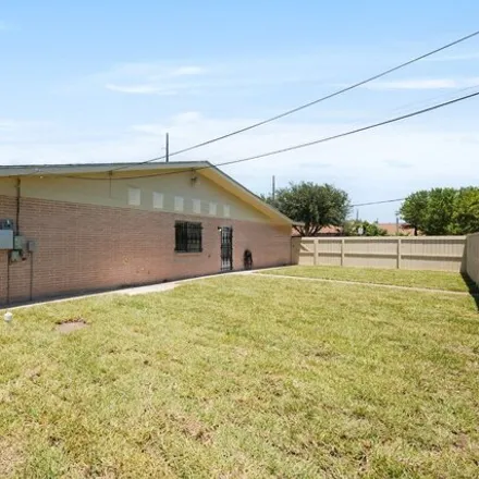 Image 4 - 3673 Gumwood Avenue, Trevino Colonia, McAllen, TX 78501, USA - House for rent