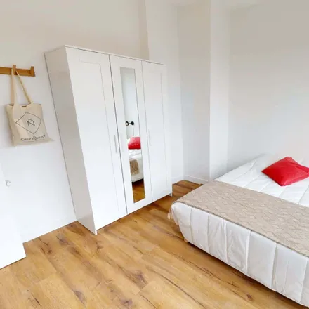 Rent this 12 bed room on 2 Avenue Sainte-Anne in 92600 Asnières-sur-Seine, France