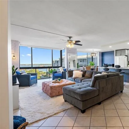 Image 5 - 644 Island Way, Clearwater, FL 33767, USA - Condo for sale