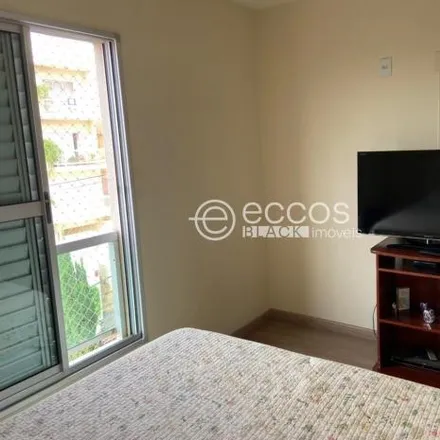 Buy this 3 bed apartment on Rua Coelho Neto in Tabajaras, Uberlândia - MG