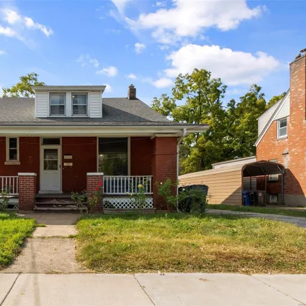 Buy this 4 bed house on 2721 Lyndhurst Avenue in Bel-Ridge, Saint Louis County