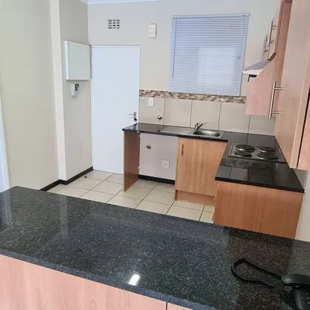 Image 6 - Featherbrooke Hills Retirement Village, Taxi Rank, Mogale City Ward 28, Krugersdorp, 1746, South Africa - Apartment for rent