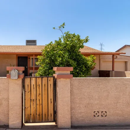 Buy this 3 bed house on 818 South 30th Avenue in Phoenix, AZ 85009