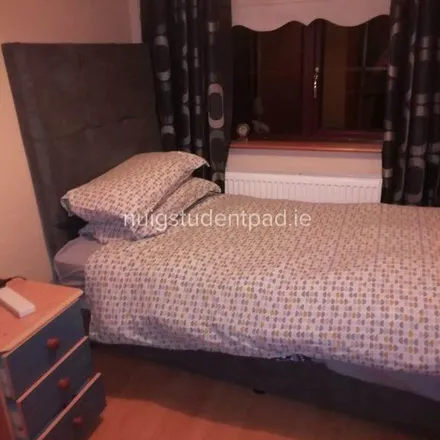 Rent this 1 bed apartment on 203 Laurel Park in Dangan, Galway