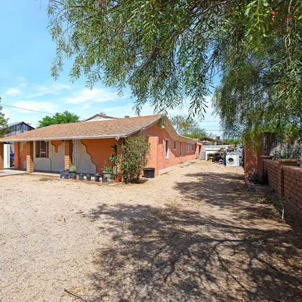 Buy this 5 bed house on 6229 South 11th Street in Phoenix, AZ 85042