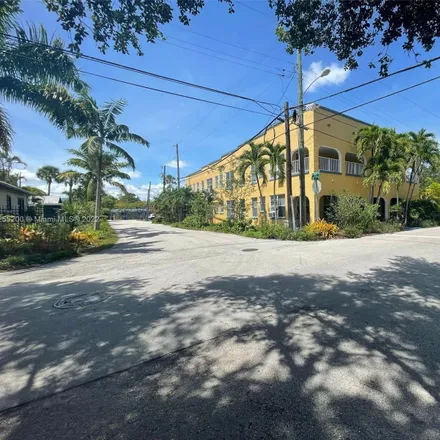Rent this studio apartment on 729 Middle Street in Fort Lauderdale, FL 33312