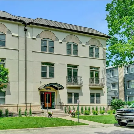 Image 3 - 1715 West 31st Street, Minneapolis, MN 55408, USA - Condo for sale
