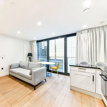 Image 2 - The Highway, St. George in the East, London, E1W 2AQ, United Kingdom - Apartment for rent