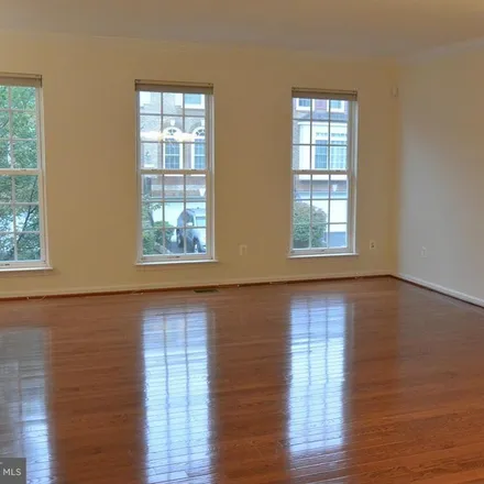 Image 4 - 4595 Barringer Place, Fair Lakes, Fairfax County, VA 22030, USA - Townhouse for rent