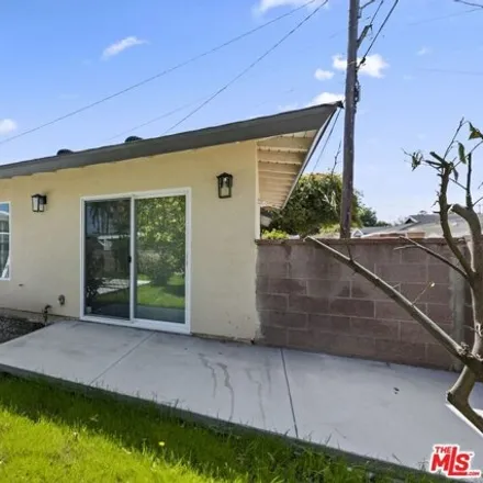 Image 5 - 6229 Sylvia Avenue, Los Angeles, CA 91335, USA - House for rent