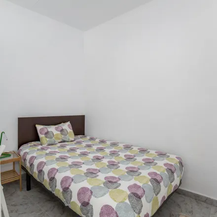 Rent this 2 bed room on Carrer de Vistalegre in 6, 08001 Barcelona