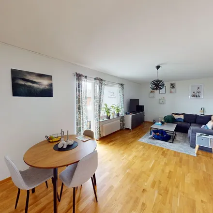 Rent this 3 bed apartment on Storegårdsvägen 19 in 541 38 Skövde, Sweden