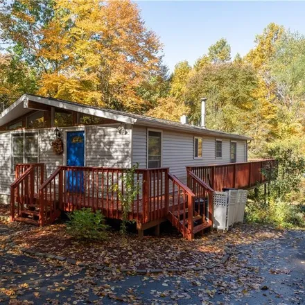 Buy this 3 bed house on 87 East Haddam Colchester Turnpike in Moodus, East Haddam