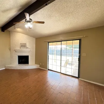 Rent this 3 bed house on 1007 Mapleview Dr in Arlington, Texas