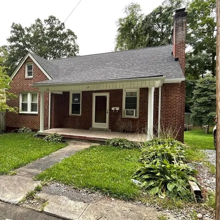 Buy this 3 bed house on 198 Franklin Avenue in Beckley, WV 25801