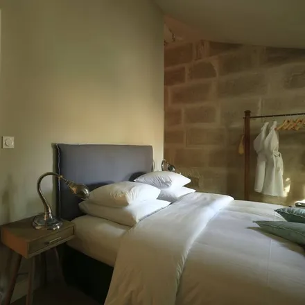 Rent this 5 bed house on 13520 Maussane-les-Alpilles