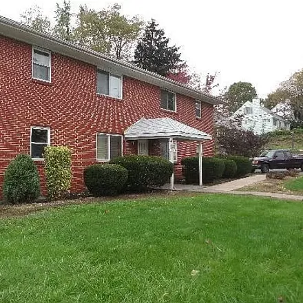 Rent this 2 bed apartment on 33 Grandview Dr