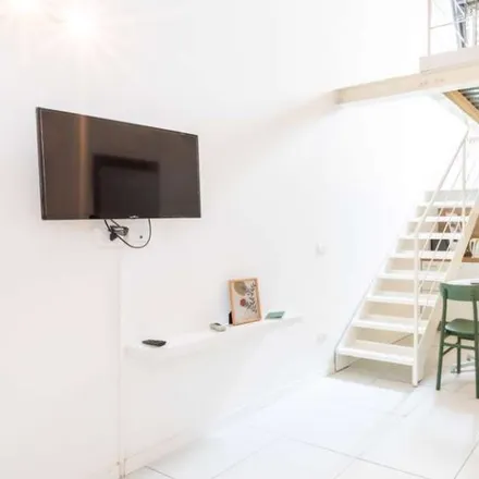 Rent this 1 bed room on Tigros in Via Giambellino, 31