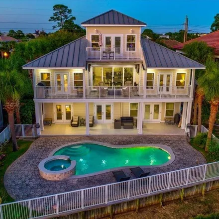Buy this 6 bed house on 4724 Rendezvous Cove in Destin, FL 32541
