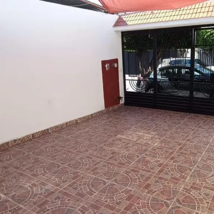 Rent this 3 bed house on 2da del Laurel 301 in Delegación Centro Histórico, 76046 Querétaro