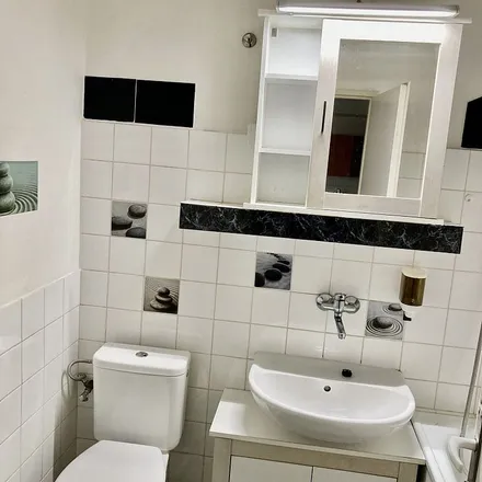 Rent this 1 bed apartment on Pizzeria Deštník in Štefánikova, 761 50 Zlín