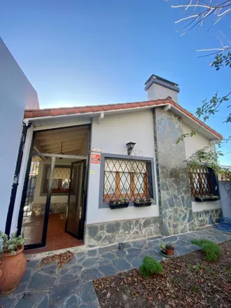 Buy this studio house on Consultorios Oftalmologicos Serrano in Serrano 1264, Partido de San Miguel