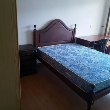 Rent this 3 bed apartment on Praça Diogo Cão in 4430-106 Vila Nova de Gaia, Portugal