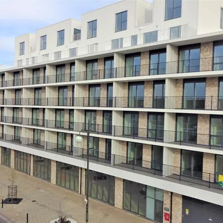 Image 1 - The Broadway, Northgate, RH10 1HD, United Kingdom - Apartment for rent