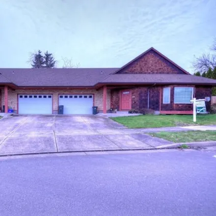 Buy this 2 bed house on 1488 South 57th Street in Springfield, OR 97478