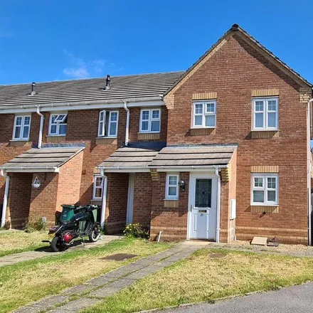 Rent this 3 bed house on King Automotive Systems Limited in Kinlet Close, Daimler Green