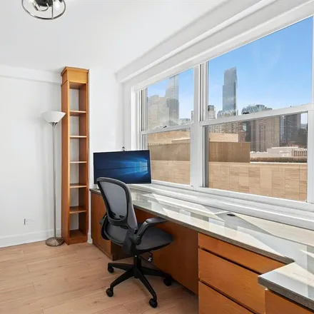 Image 2 - 165 WEST 66TH STREET 12W in New York - Apartment for sale