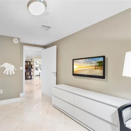 Image 5 - Bentley Bay North Tower, 520 West Avenue, Miami Beach, FL 33139, USA - Condo for rent