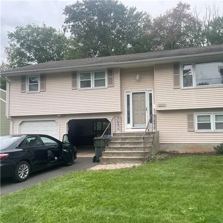 Buy this 4 bed house on 207 Kimberley Road in Newington, CT 06111