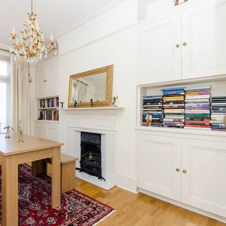 Rent this 3 bed apartment on Alwyne Road in London, SW19 7AA