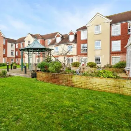 Buy this 2 bed apartment on Claridge House in Littlehampton, West Sussex
