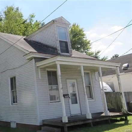 Buy this 1 bed house on 206 South 20th Street in Belleville, IL 62226