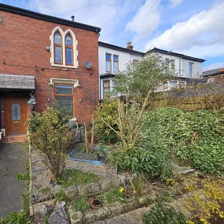 Rent this 4 bed house on Harefield Hall Farm in The Albany, Rochdale Road East