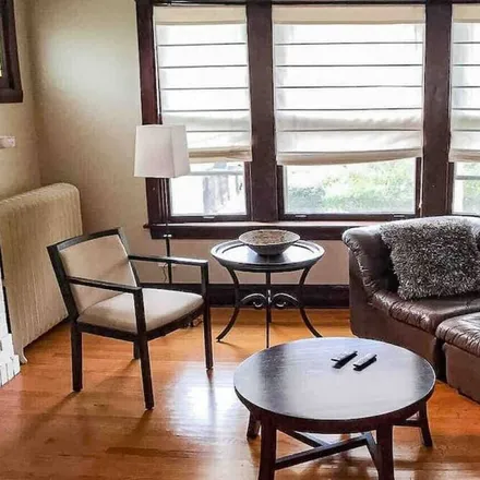 Rent this 1 bed apartment on Oak Park