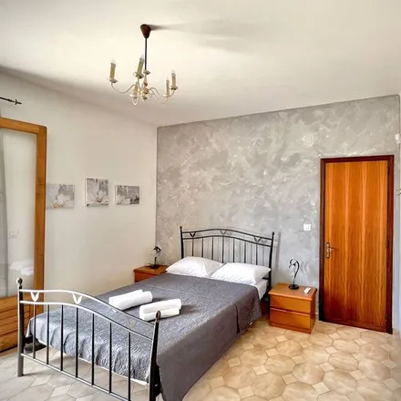 Rent this 3 bed house on 95010 Santa Venerina CT