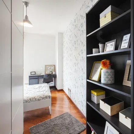 Rent this 5 bed room on Via Alessandro Astesani 66 in 20161 Milan MI, Italy