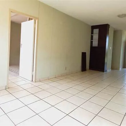 Image 3 - unnamed road, Elarduspark, Pretoria, 0048, South Africa - Apartment for rent