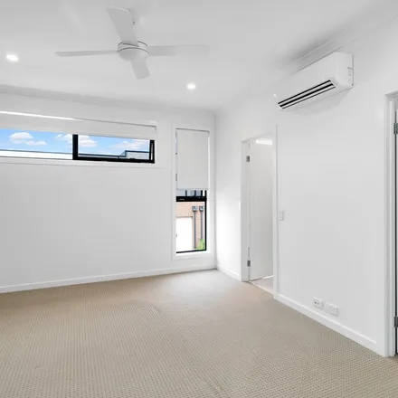 Image 4 - The Corso, Greater Brisbane QLD 4509, Australia - Townhouse for rent