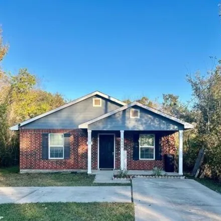 Buy this 3 bed house on 7697 Prairie Street in Hitchcock, TX 77563