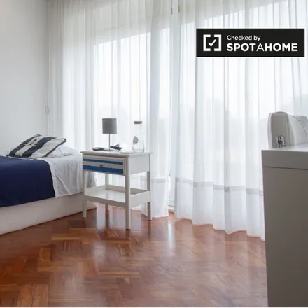 Rent this 11 bed room on Ordem dos Médicos in Rua de Delfim Maia, 4249-004 Porto