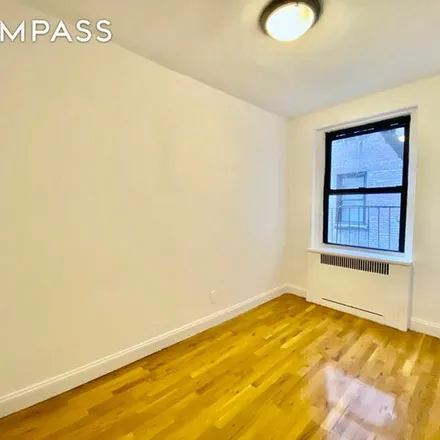 Image 2 - 700 Fort Washington Avenue, New York, NY 10040, USA - Apartment for rent
